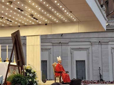 /A/2025/10/B/Nadbiskup u Rimu.jpg