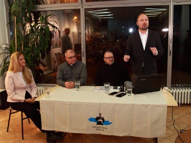 /A/2025/10/B/Održana tribina o gradnji crkve na Trnjanskoj Savici (2).jpg