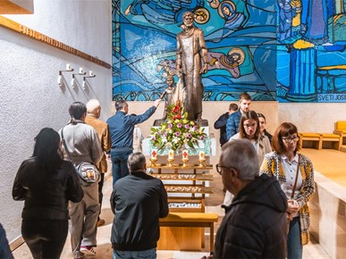 /A/2025/10/D/Održan susret karlovačkih svećenika i vjeroučitelja (6).jpg