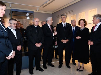 /A/2025/10/D/Otvorena izložba U početku bijaše kraljevstvo u Galeriji Klovićevi dvori (13).jpg