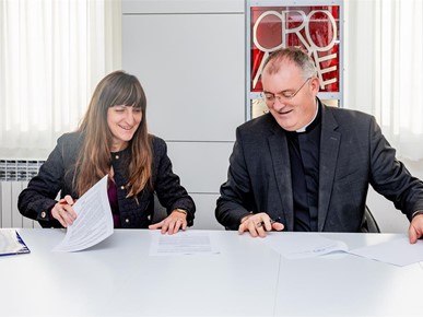 /A/2025/10/D/Potpisan Ugovor o izvođenju konstrukcijske obnove župne crkve na Dubovcu (1).jpg