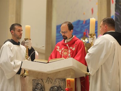 /A/2025/10/E/Nadbiskup Kutleša predvodio misno slavlje uoči blagdana sv. Luke na Svetom Duhu (8).JPG