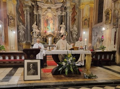 /A/2025/10/F/U župnoj crkvi sv. Ivana Krstitelja na Novoj Vesi proslavljen spomendan bl. Karla Habsburškog (4).jpeg