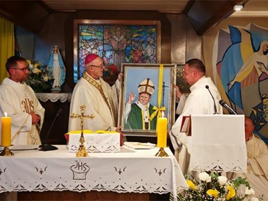 /A/2025/10/G/2 (1).jpg