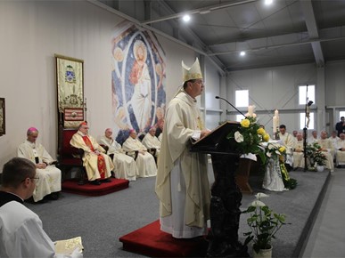 /A/2025/10/Kardinalova zlatna misa/251020 Zlatna misa (21).JPG