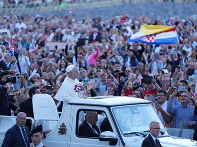 /A/2025/10/Papa se susreo s hrvatskim hodočasnicima (17).jpg