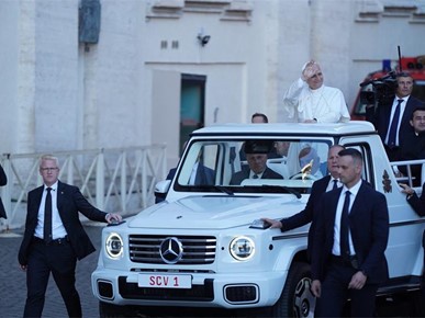 /A/2025/10/Papa se susreo s hrvatskim hodočasnicima (3).jpg