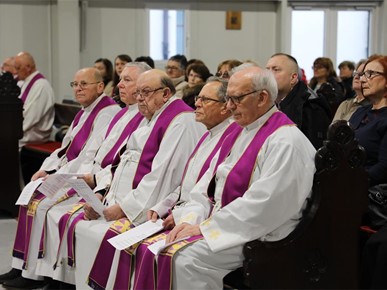 /A/2025/11/A/Slavljena misa za pokojne katedralne služitelje (2).JPG