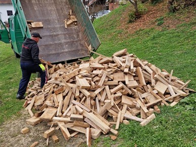 /A/2025/11/B/Akcija župnog Caritasa u Župi sv. Jelene Križarice u Zaboku (2).jpeg