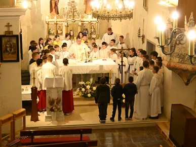 /A/2025/11/B/Održan dekanatski susret ministranata Dugoreško-mrežničkog dekanata (11).jpg