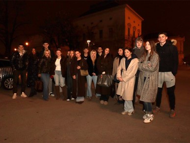 /A/2025/11/C/Caritas, Udruga Savao i učenici VII. gimnazije pohodili zagrebačke beskućnike (3).jpg