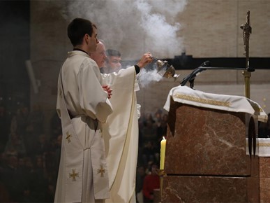 /A/2025/11/C/Nadbiskup Kutleša predvodio misno slavlje povodom 50. obljetnice Župe Duha Svetoga i 25. obljetnice posvete zavjetne crkve Sveta Mati Slobode na Jarunu (17).JPG