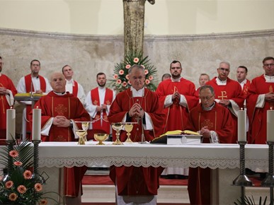 /A/2025/11/C/Župnu svetkovinu sv. Nikole Tavelića u Kustošiji predvodio nadbiskup Dražen Kutleša (14).JPG