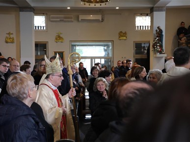 /A/2025/11/E/Kardinal Bozanić predvodio misno slavlje svetkovine Krista Kralja (1).JPG