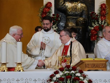 /A/2025/11/E/Kardinal Bozanić predvodio misno slavlje svetkovine Krista Kralja (23).JPG