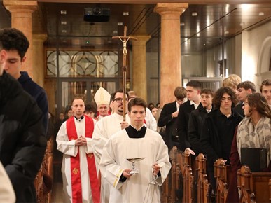 /A/2025/11/E/Nadbiskup Kutleša predvodio misu na spomendan sv. Cecilije na kraju smotre zborova katoličkih srednjih škola (1).JPG