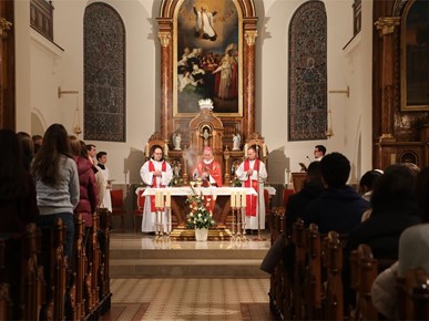 /A/2025/11/E/Nadbiskup Kutleša predvodio misu na spomendan sv. Cecilije na kraju smotre zborova katoličkih srednjih škola (28).JPG