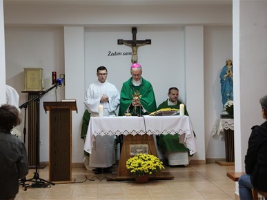 /A/2025/11/Nadbiskup Kutleša - Svjetski dan siromaha/251116 Svjetski dan siromaha Jukiceva (13).JPG