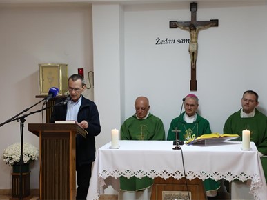 /A/2025/11/Nadbiskup Kutleša - Svjetski dan siromaha/251116 Svjetski dan siromaha Jukiceva (15).JPG