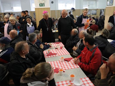 /A/2025/11/Nadbiskup Kutleša - Svjetski dan siromaha/251116 Svjetski dan siromaha Jukiceva (23).JPG
