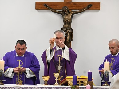 /A/2025/12/A/Nadbiskup Kutleša slavio misu zornicu u Međubiskupijskom sjemeništu na Šalati (4).jpg