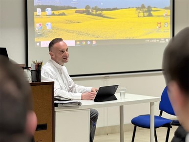 /A/2025/12/A/Održana adventska duhovna obnova polaznika Trajne formacije svećenika (2).jpeg