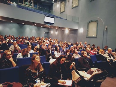 /A/2025/12/B/Obiteljska škola - sudionici.jpeg