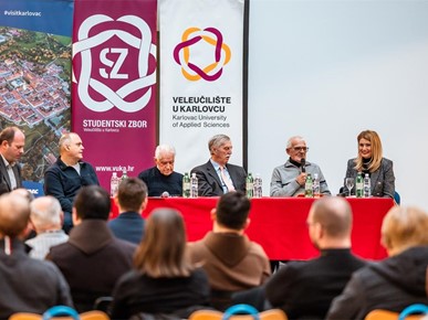 /A/2025/12/B/Okrugli stol Vjera, znanost i umjetnost u suvremenom društvu održan u Karlovcu (1).jpg