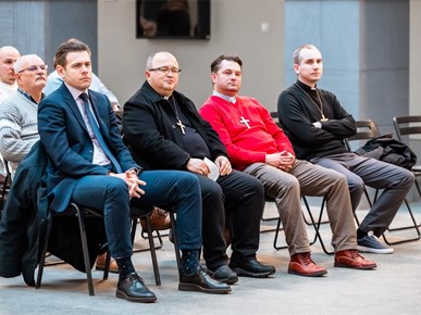 /A/2025/12/B/Okrugli stol Vjera, znanost i umjetnost u suvremenom društvu održan u Karlovcu (2).jpg