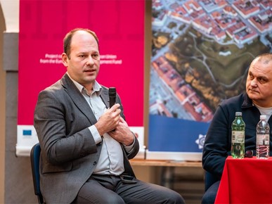 /A/2025/12/B/Okrugli stol Vjera, znanost i umjetnost u suvremenom društvu održan u Karlovcu (9).jpg