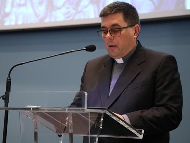 /A/2025/12/B/Otvoren Teološki simpozij povodom 60. obljetnice svečanog zatvaranja Drugoga vatikanskog koncila (2).JPG