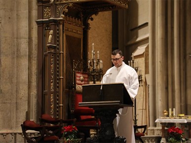 /A/2025/12/Badnjak/Biskup Gorski predvodio zornicu i blagoslov katedrale (8).JPG