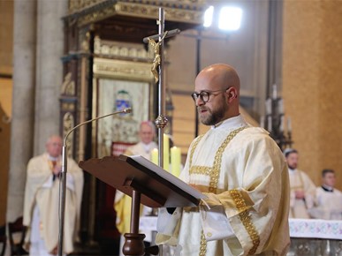 /A/2025/12/Božić/Nadbiskup Kutleša predvodio misno slavlje svetkovine Rođenja Gospodinova u Zagrebačkoj katedrali (20).JPG