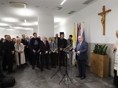 /A/2025/12/C/Blagoslov i otvorenje studentskog restorana na HKS-u (11).JPG