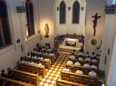 /A/2025/12/E/251211 Podjela službi lektorata i akolitata u Nadbiskupskom bogoslovnom sjemeništu (8).jpg