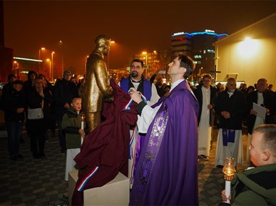 /A/2025/12/E/251216 Blagoslov kipa bl. Ivana Merza (13).jpg