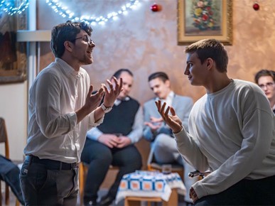 /A/2025/12/E/Mladi u Utrini održali predstavu Isus u gostioni (2).jpeg