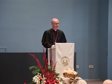 /A/2025/12/F/251218 Predbožićni susret svećenika i redovnika s nadbiskupom Kutlešom (12).JPG