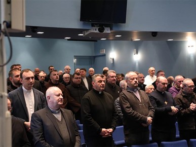 /A/2025/12/F/251218 Predbožićni susret svećenika i redovnika s nadbiskupom Kutlešom (18).JPG