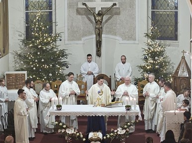 /A/2025/12/G/Proslavljena župna svetkovina u Župi Svete Obitelji u Zagrebu (3).jpg