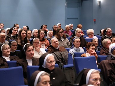 /A/2025/12/Redovnice/251218 Božićno čestitanje_redovnice (2).JPG