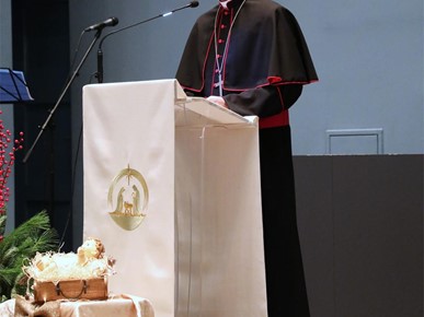 /A/2025/12/Ustaniove i udruge/251217 Održan predbožićni susret nadbiskupa Kutleše s djelatnicima crkvenih ustanova i članovima katoličkih udruga i pokreta (3).JPG