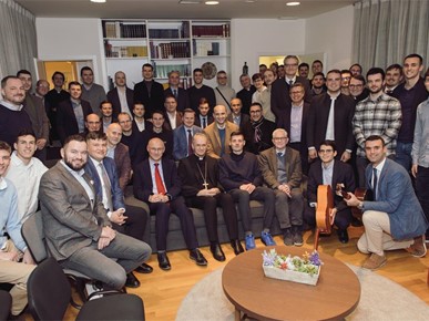 /A/2025/2/D/Nadbiskup Kutleša posjetio centre Opusa Dei u Zagrebu (1).jpg