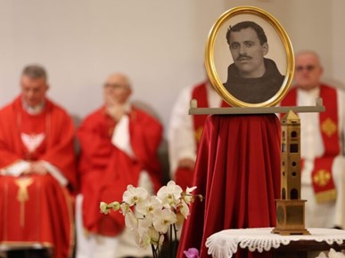 /A/2025/2/D/Sisački biskup predvodio misu na spomendan bl. fra Alojzija Palića u Zagrebu (8).jpg