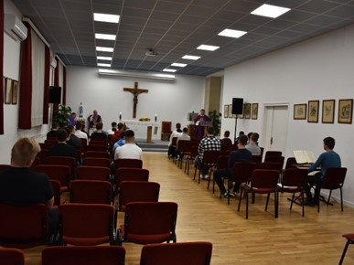 /A/2025/3/C/Biskup Huzjak u Sjemeništu (3).jpg