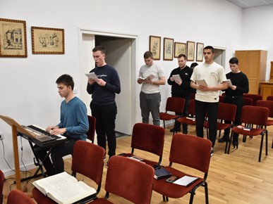 /A/2025/3/C/Biskup Huzjak u Sjemeništu (6).jpg