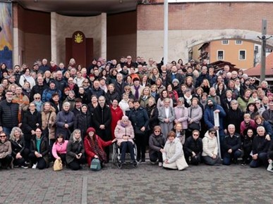 /A/2025/3/C/Održana korizmena duhovna obnova za zaposlenike i volontere Caritasa Zagrebačke nadbiskupije (2).jpg