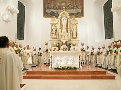 /A/2025/3/E/250320 Nadbiskup Kutleša predvodio misno slavlje prigodom 15. obljetnice uspostave Bjelovarsko-križevačke biskupije (1).jpg