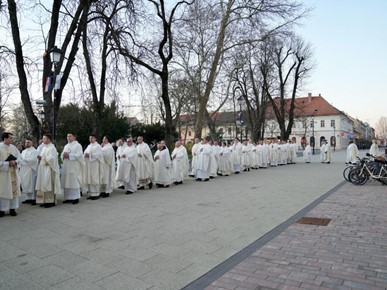 /A/2025/3/E/250320 Nadbiskup Kutleša predvodio misno slavlje prigodom 15. obljetnice uspostave Bjelovarsko-križevačke biskupije (8).jpg