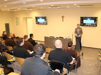 /A/2025/3/F/Održan prvi komunikacijski seminar „Crkva i mediji“ za đakone (2).JPG